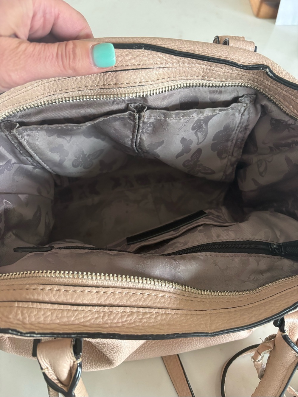 Rebecca Minkoff Regan Satchel in a light pink leather colorway - Picture 7 of 9